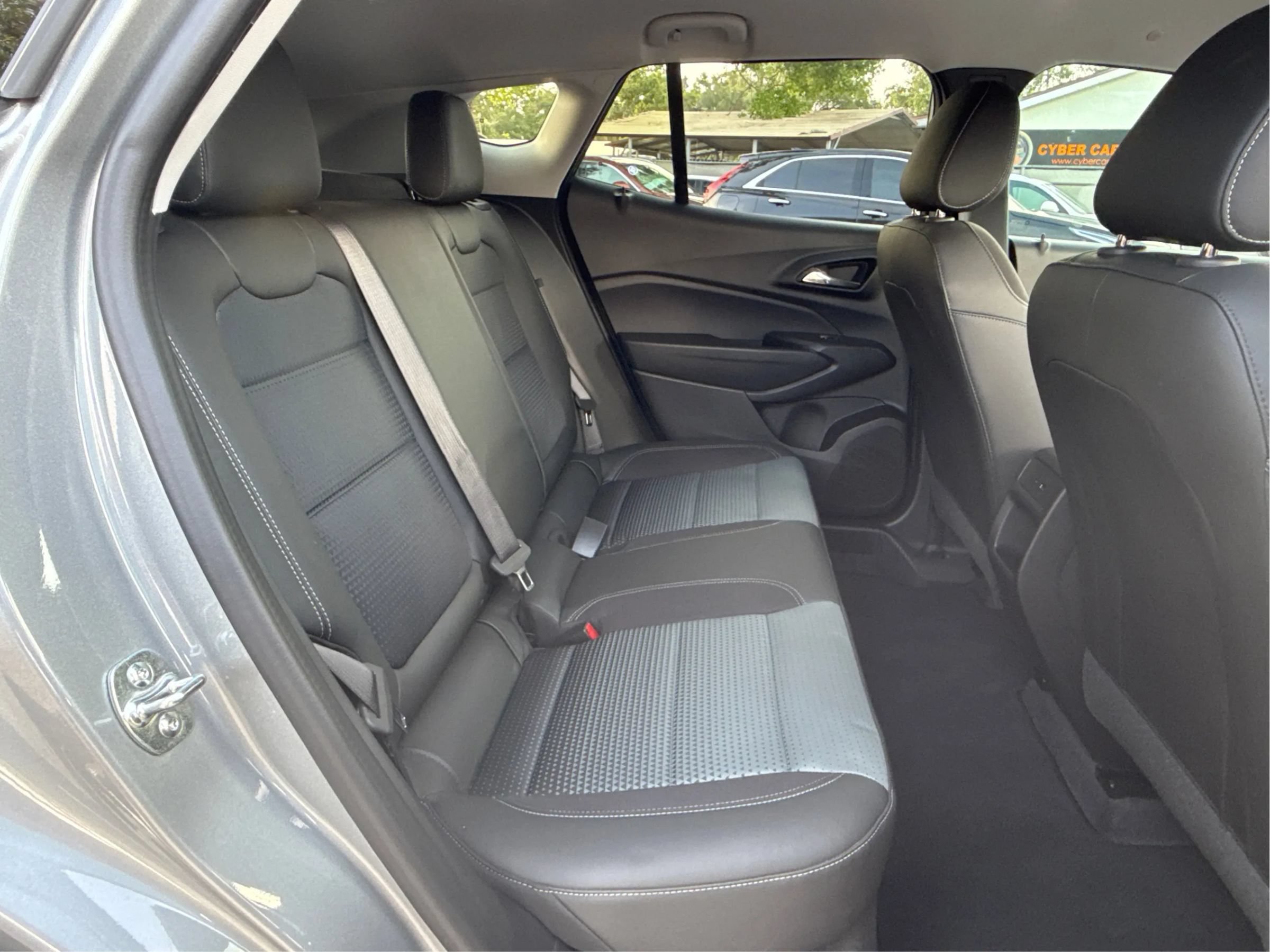 Used 2026 Chevrolet Trax LT w/ Driver Confidence Package FWD image 23