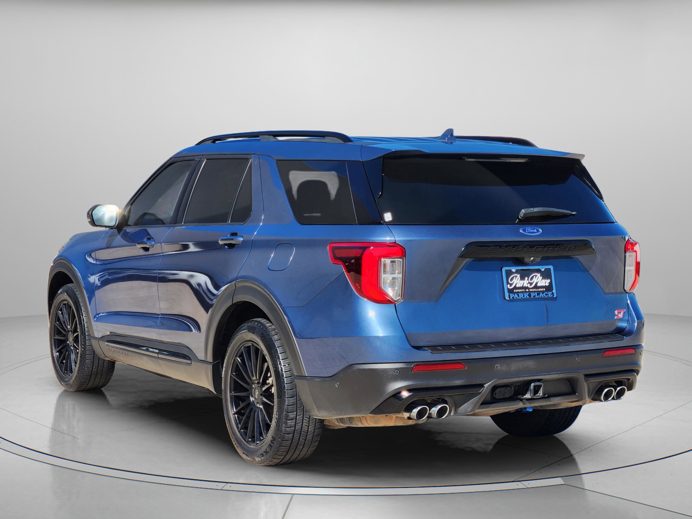 Used 2020 Ford Explorer ST w/ Premium Technology Package image 3