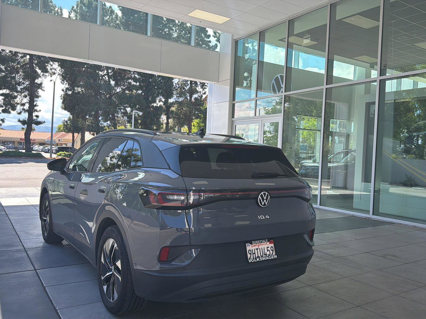 Certified 2023 Volkswagen ID.4 Pro image 3