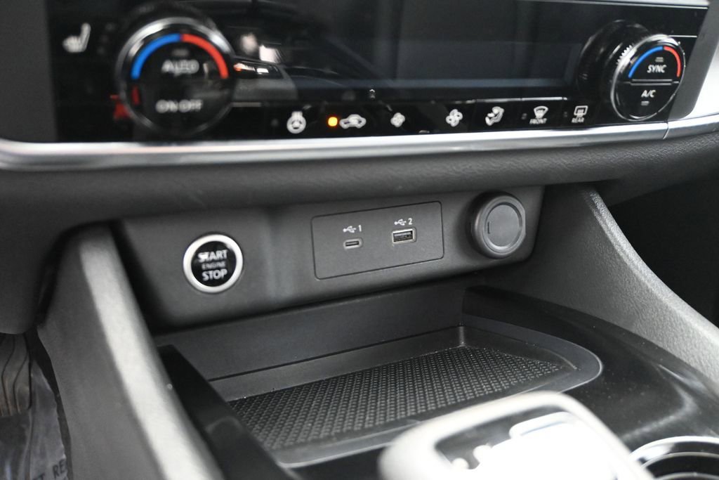 Used 2023 Nissan Rogue SV w/ SV Premium B Package FWD image 22