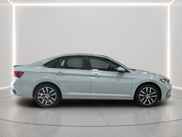 New 2027 Volkswagen Jetta SE FWD image 7