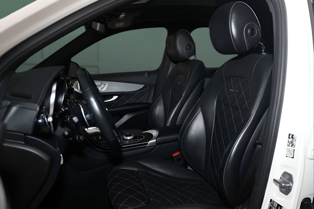 Used 2019 Mercedes-Benz GLC 63 AMG 4MATIC image 2