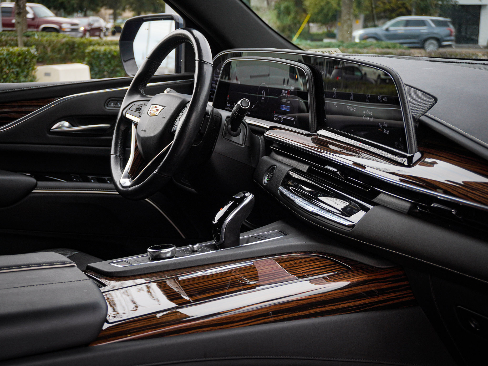 Used 2021 Cadillac Escalade Premium Luxury w/ Driver Assist Tech Package image 35