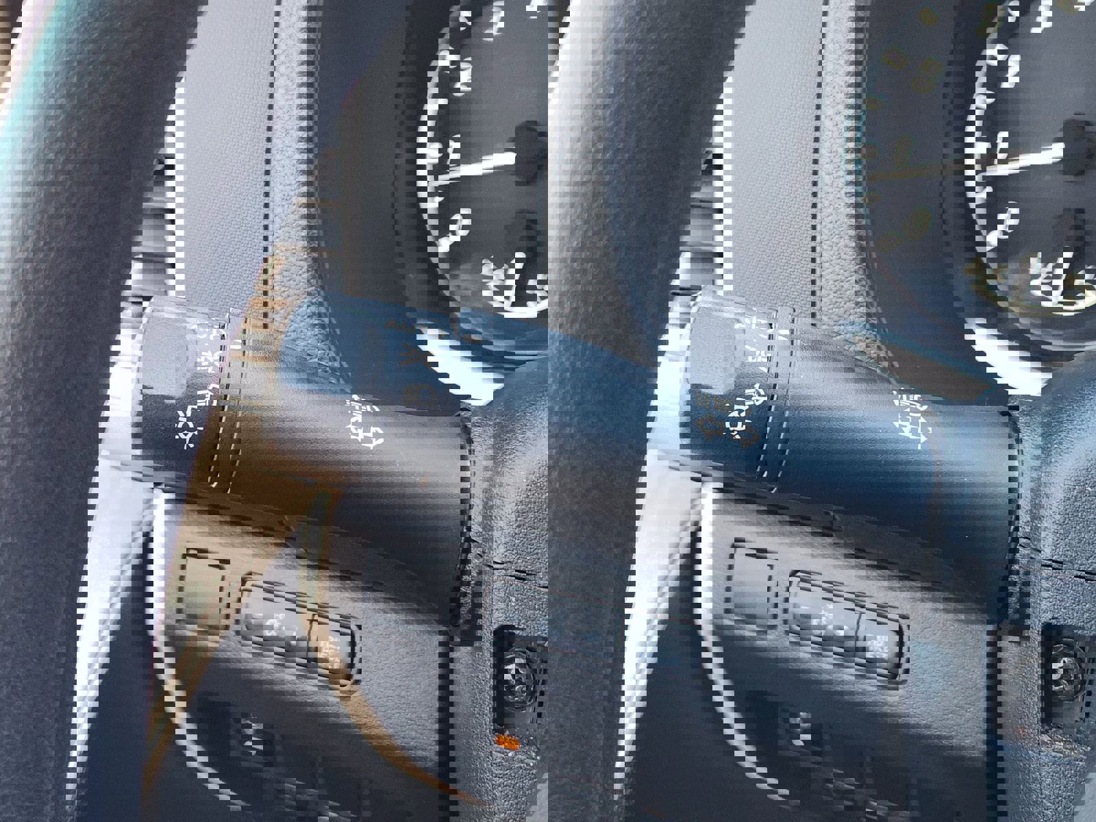 Used 2023 Nissan Frontier SV w/ Technology Package image 38