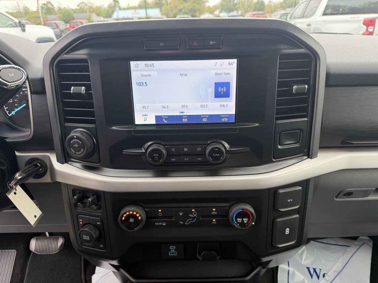 Used 2022 Ford F150 XLT w/ Trailer Tow Package AWD/4WD image 28