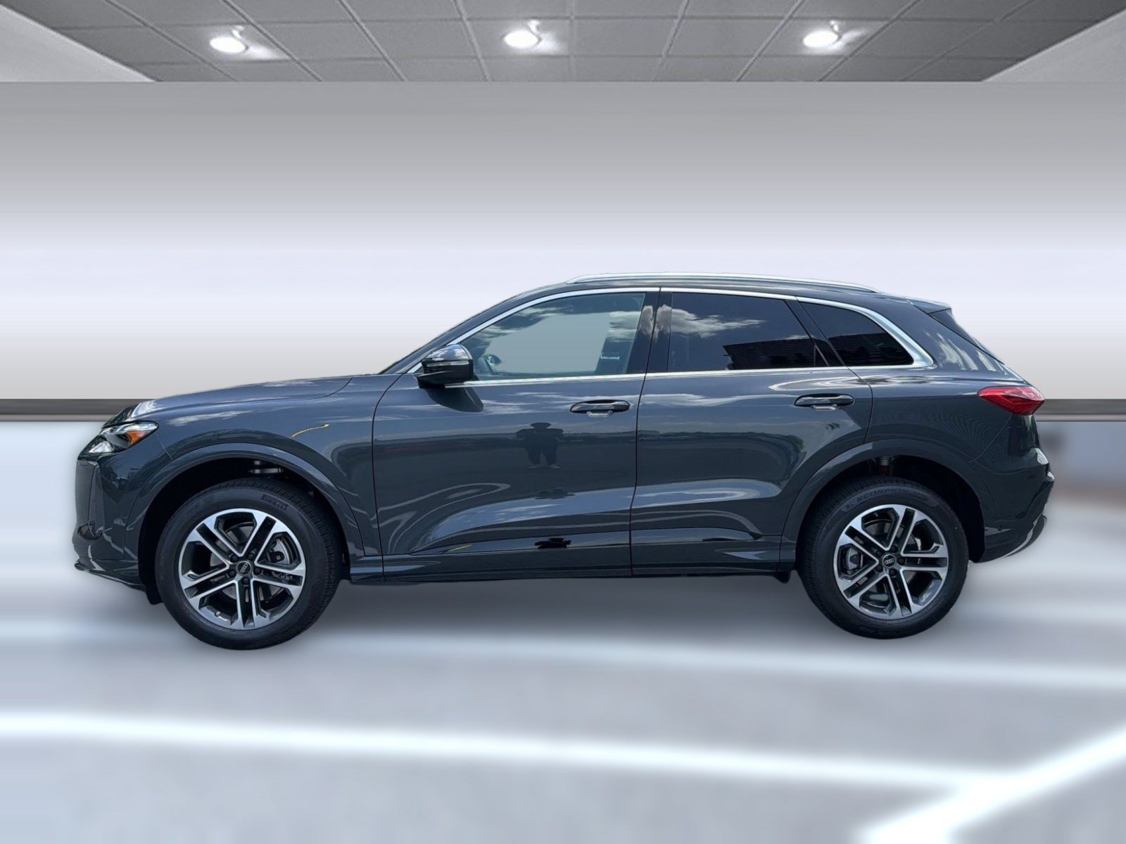 New 2026 Audi Q5 Premium w/ Premium Plus AWD/4WD image 2
