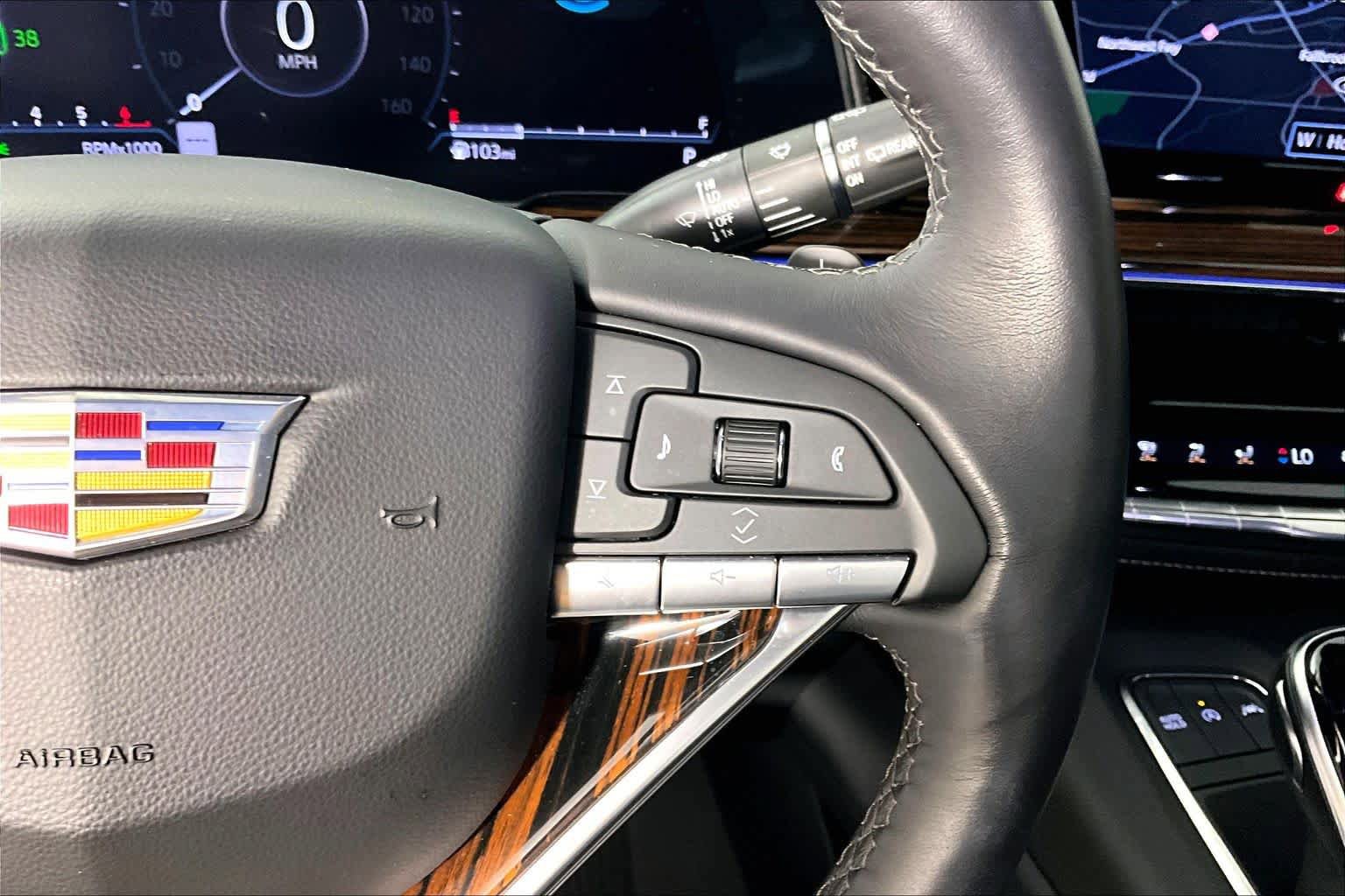 Used 2024 Cadillac Escalade Luxury RWD image 23