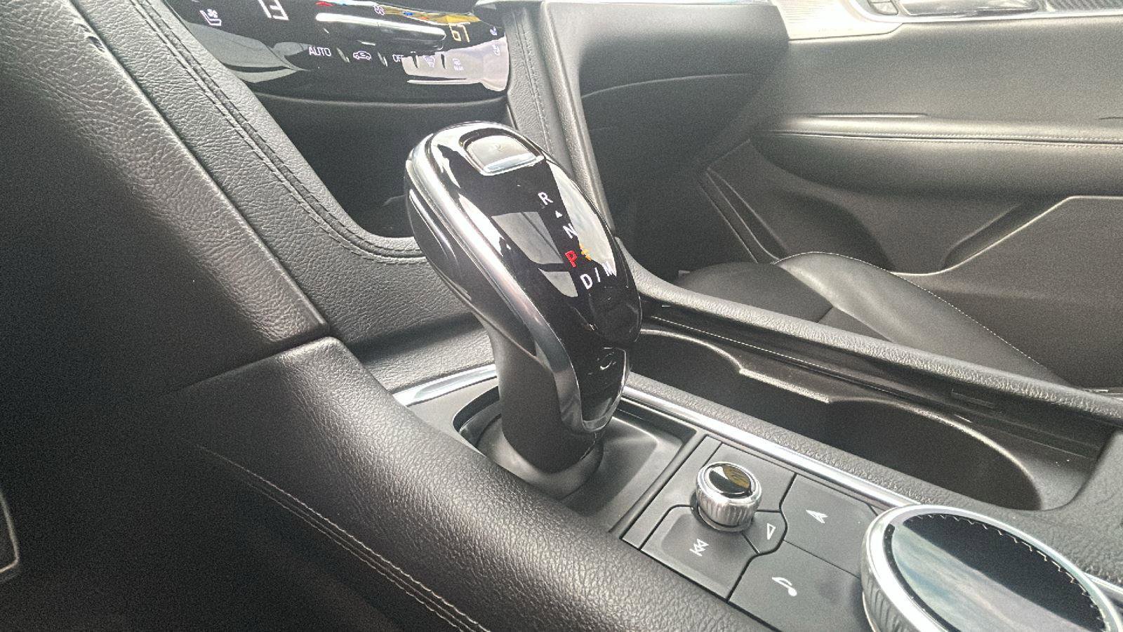 Used 2022 Cadillac XT6 Sport w/ Technology Package image 29