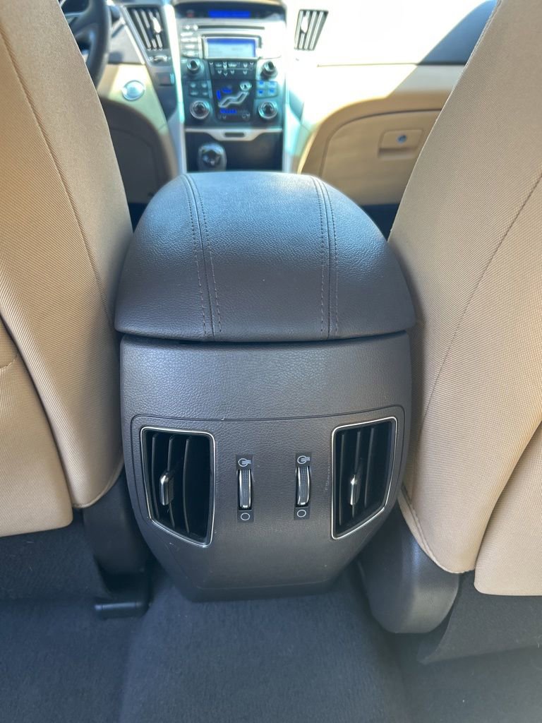 Used 2013 Hyundai Sonata Hybrid FWD image 19