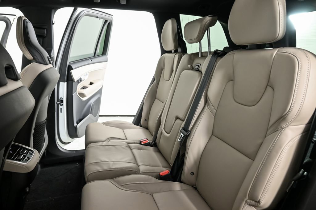 New 2026 Volvo XC90 B6 Ultra w/ Protection Package AWD/4WD image 21