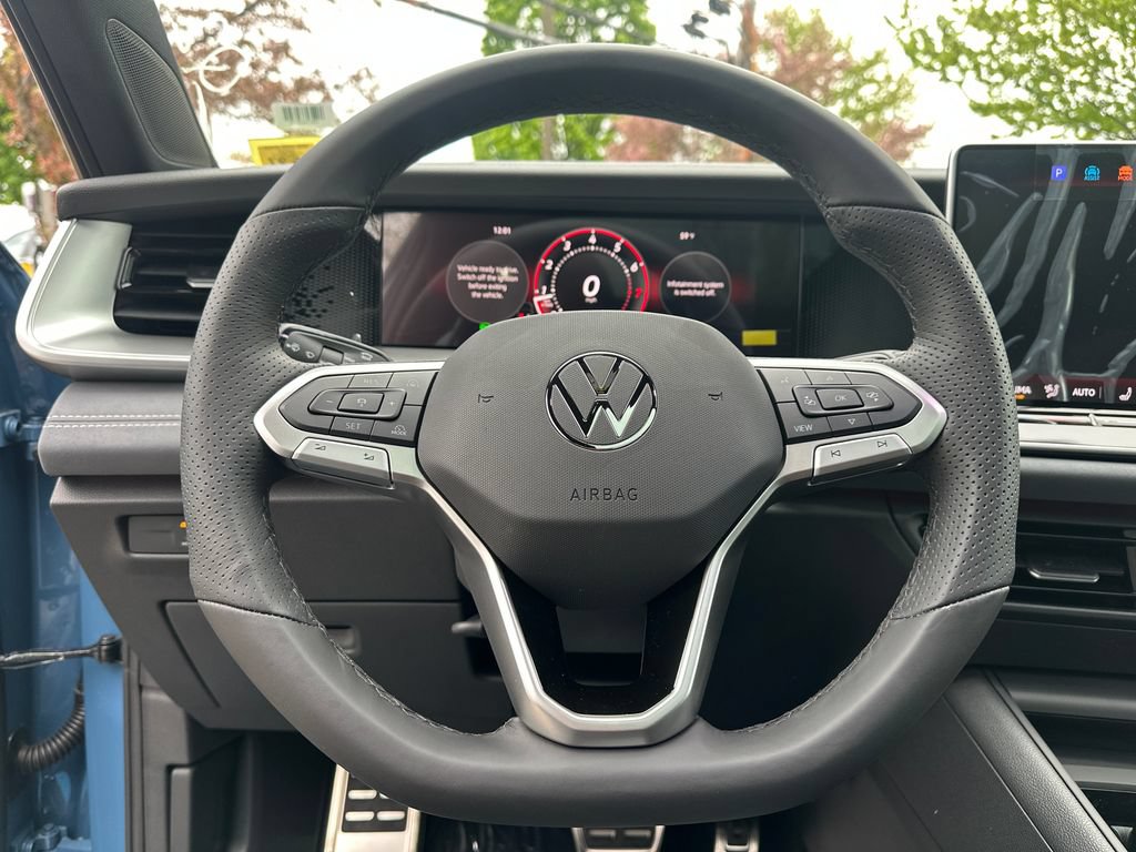 New 2026 Volkswagen Tiguan SE R-Line AWD/4WD image 7