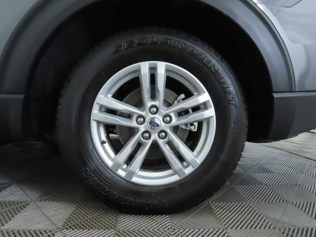 Used 2022 Ford Explorer XLT w/ Equipment Group 202A image 33