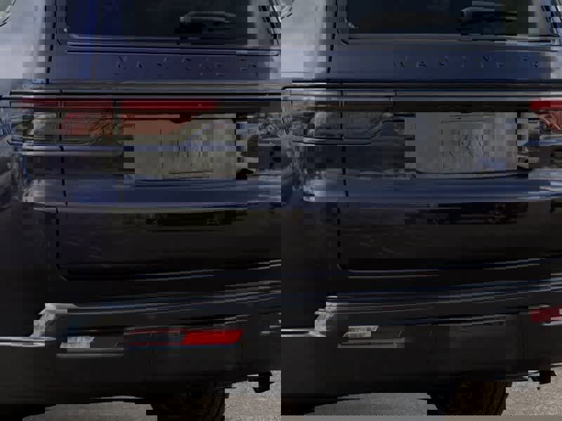 New 2025 Jeep Wagoneer L Series II w/ Premium Group I image 13