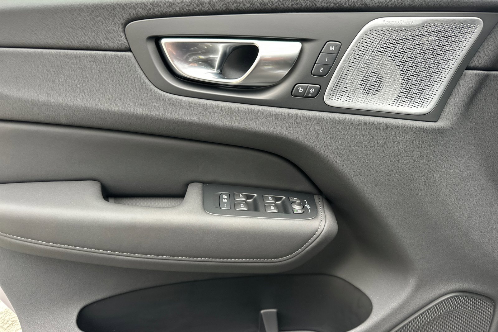 New 2026 Volvo XC60 B5 Ultra image 9