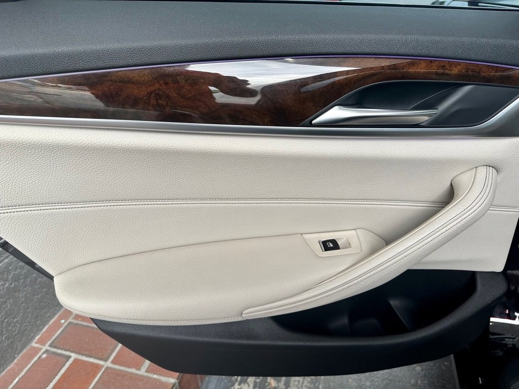 Used 2017 BMW 540i image 38