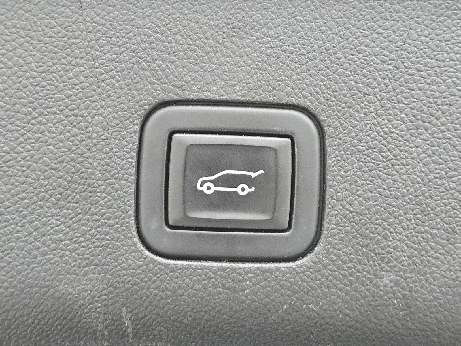 Used 2023 Chevrolet Tahoe LT image 16