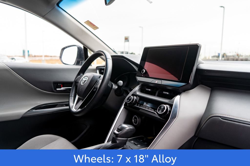 Certified 2024 Toyota Venza LE image 12