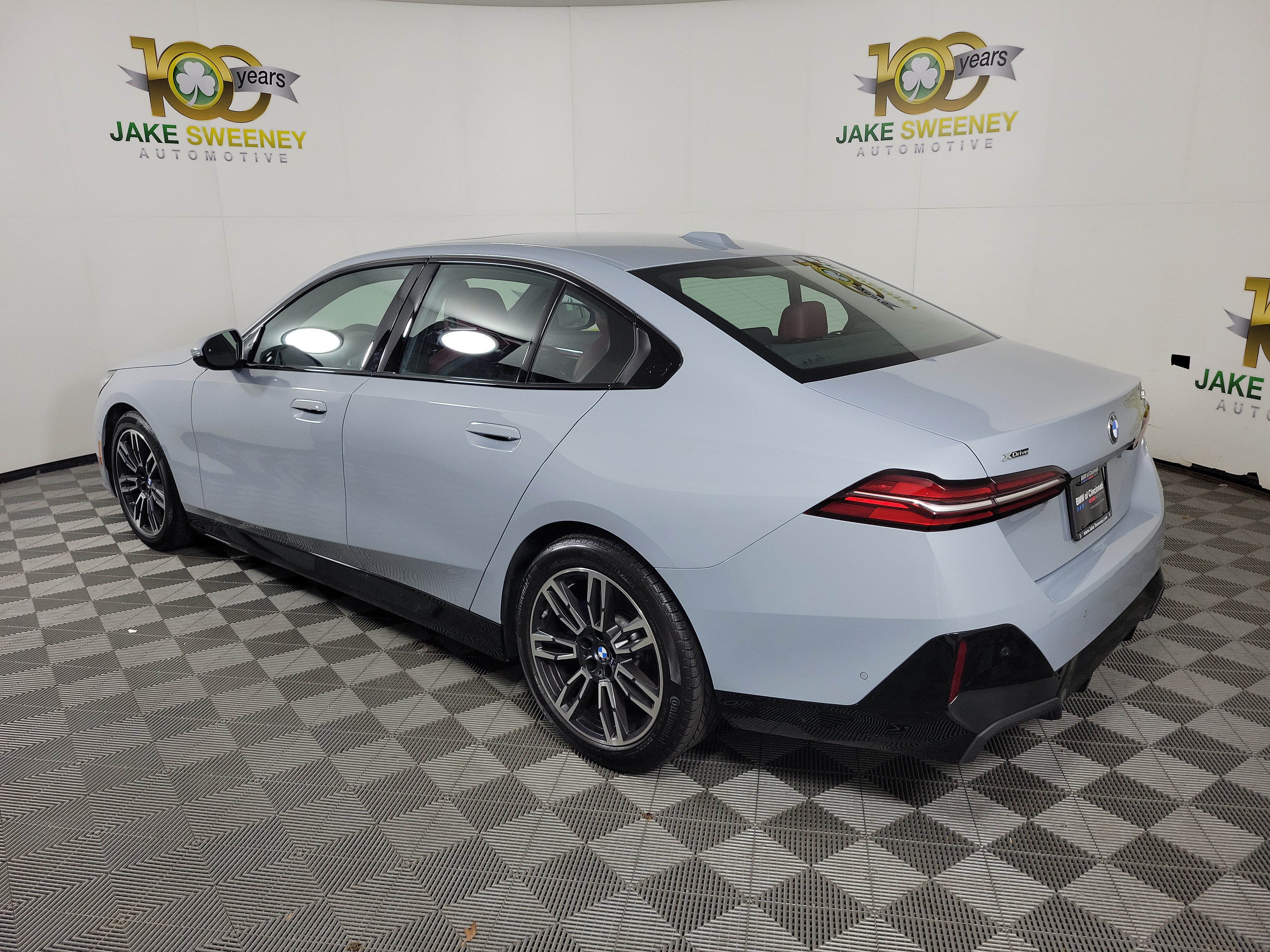 Used 2026 BMW 540i xDrive w/ M Sport Package AWD/4WD image 5
