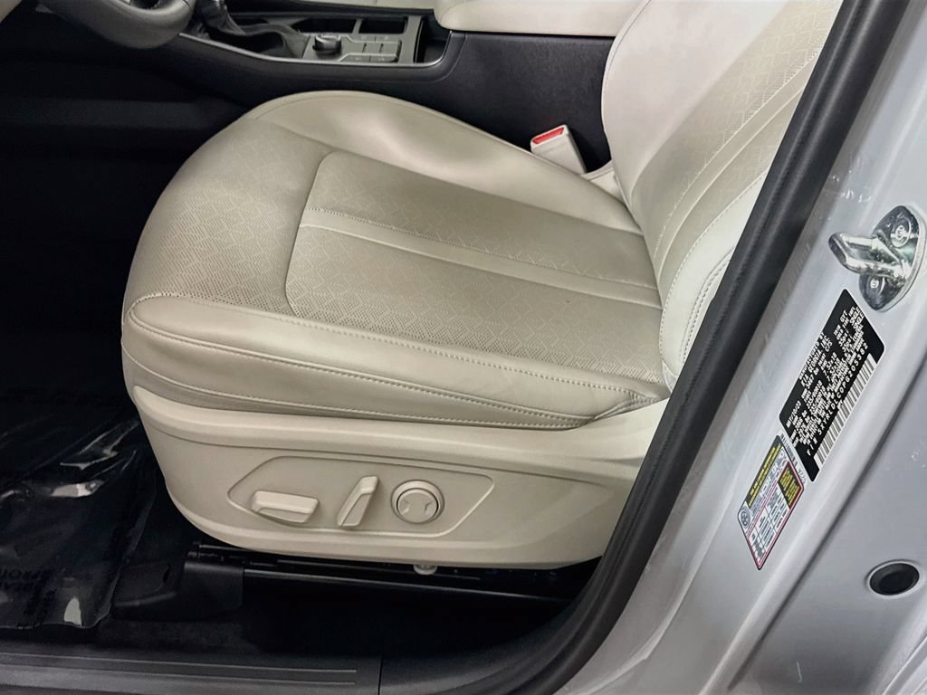 Used 2023 Kia Sorento S AWD/4WD image 25