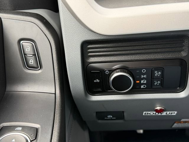 Used 2023 Ford F550 4x4 SuperCab Super Duty image 25