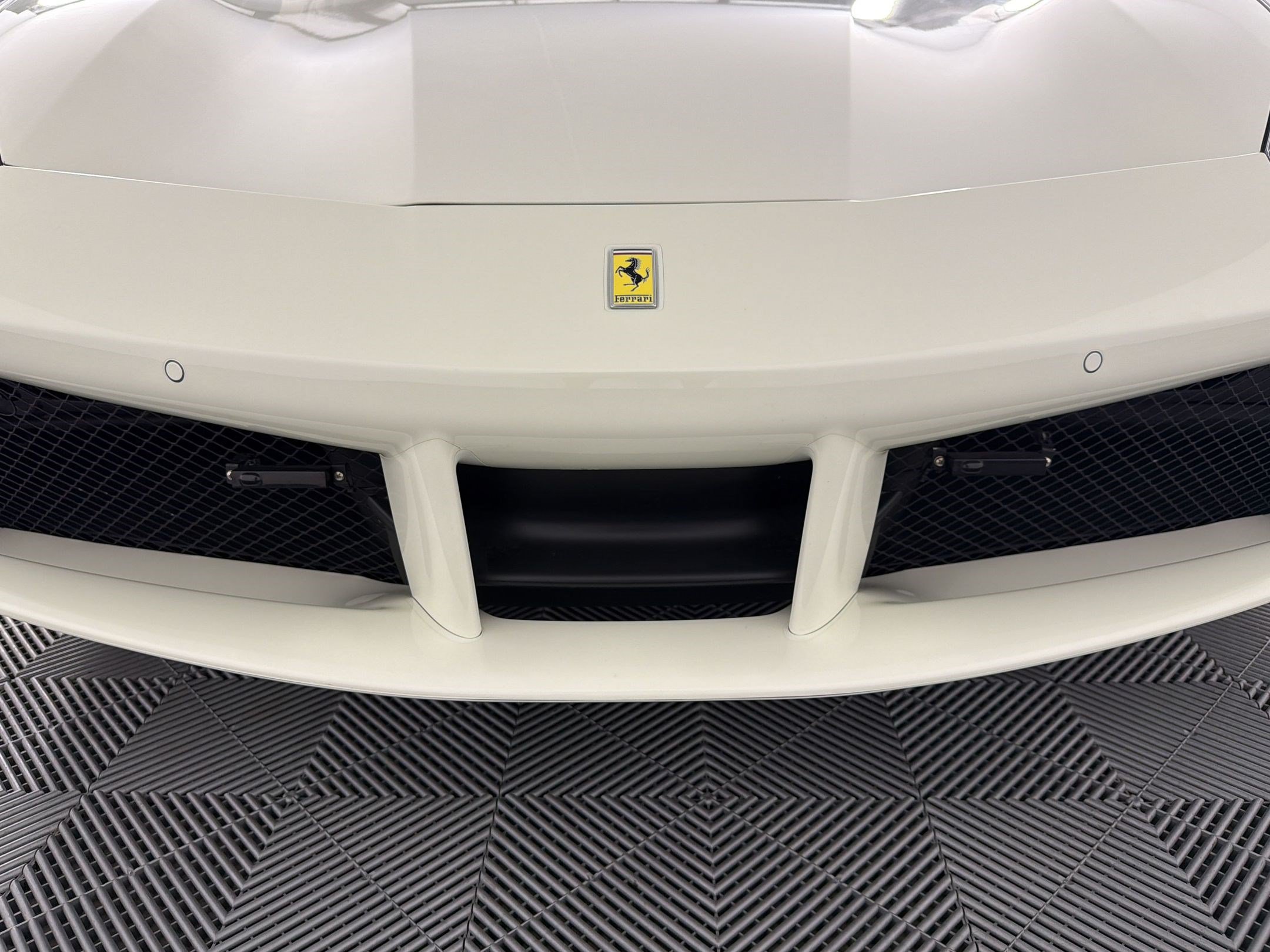 Used 2017 Ferrari 488 Spider RWD image 37