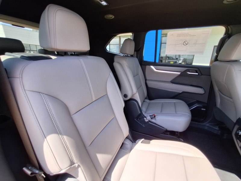 New 2026 GMC Acadia Elevation w/ Elevation Premium Package AWD/4WD image 16