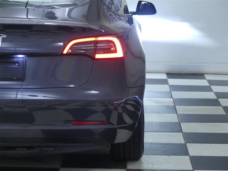 Used 2022 Tesla Model 3 image 29