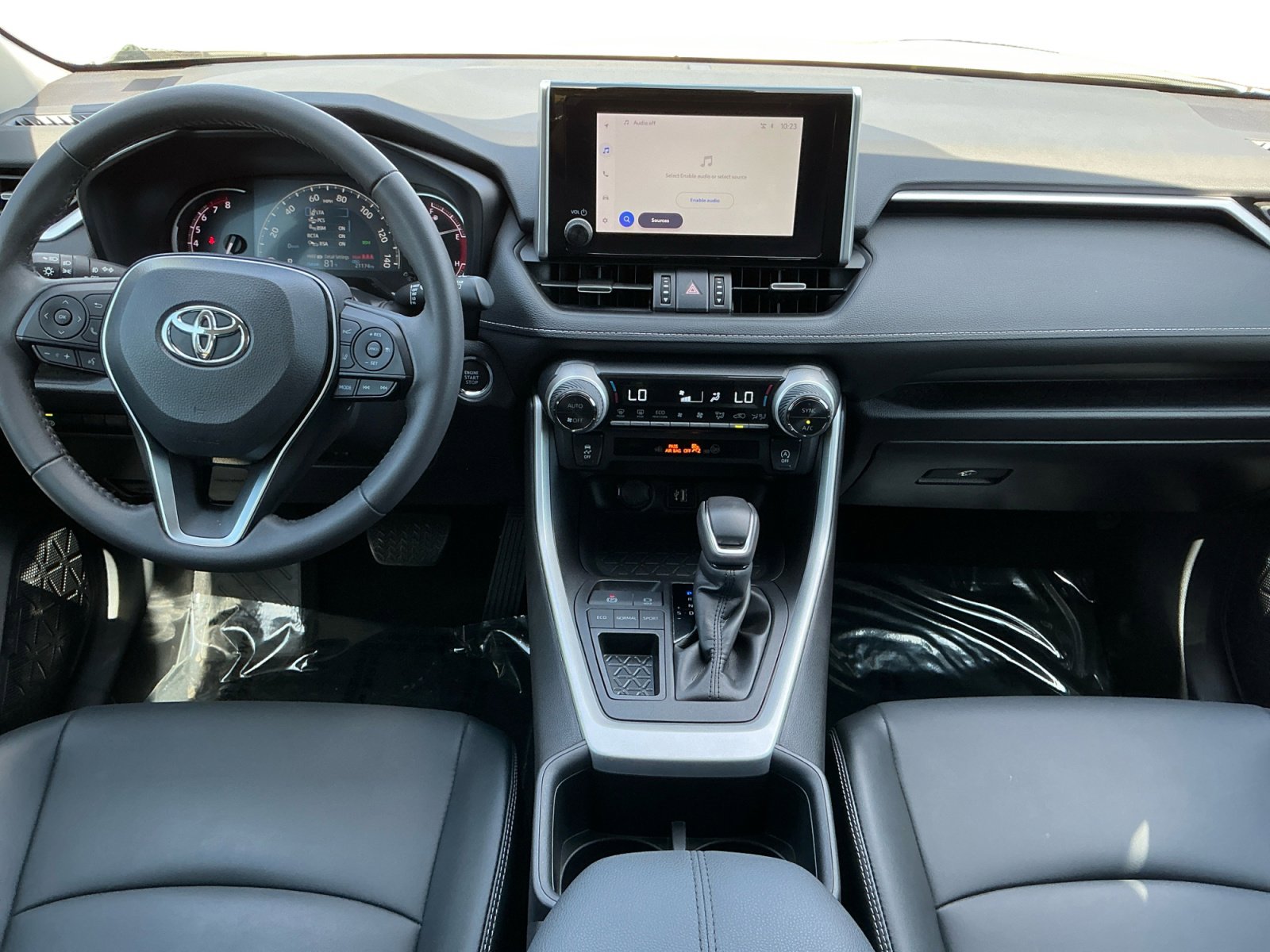 Used 2024 Toyota RAV4 XLE Premium FWD image 10