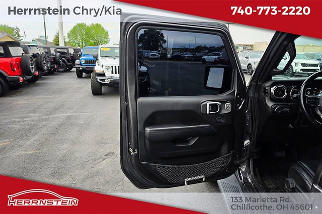 Used 2022 Jeep Wrangler Unlimited Sahara AWD/4WD image 14