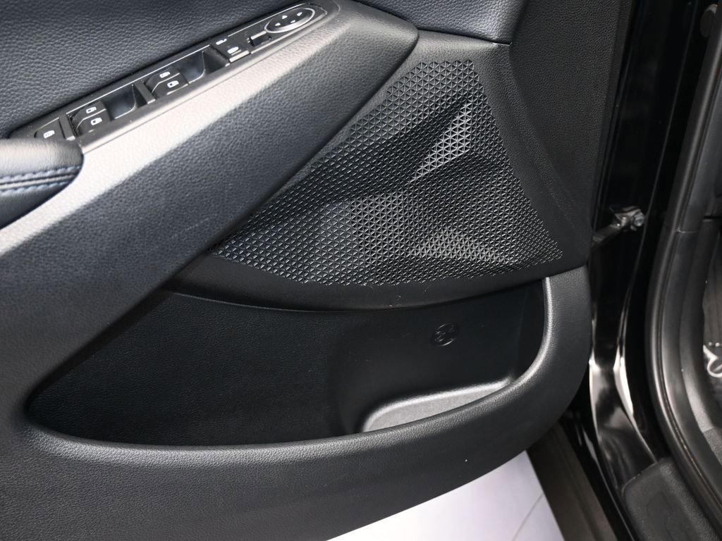 Used 2023 Kia Seltos S image 13