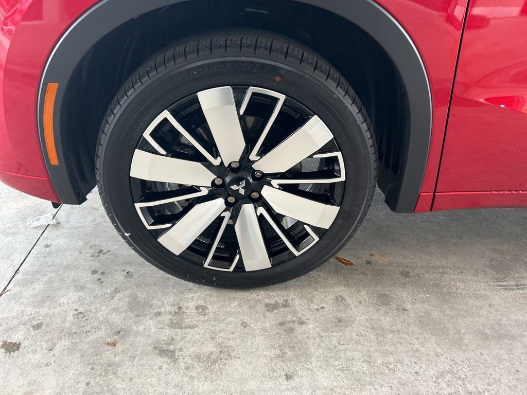 New 2025 Mitsubishi Outlander SEL image 14