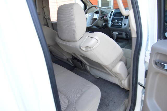 Used 2014 Nissan Frontier SV w/ SV Value Truck Package image 44