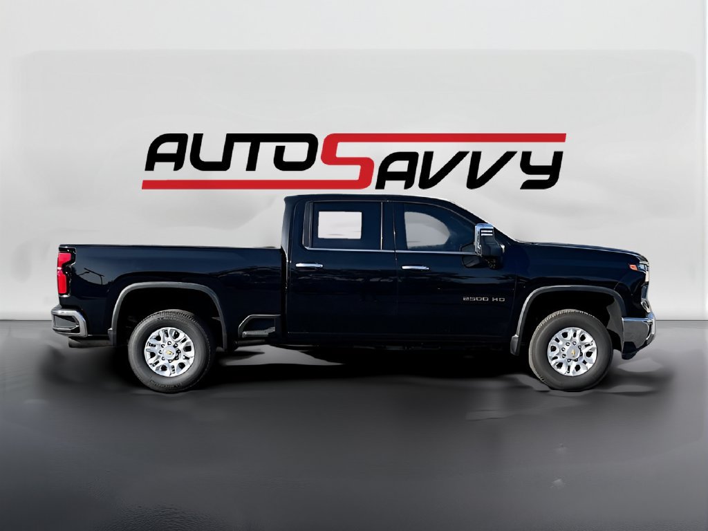 Used 2025 Chevrolet Silverado 2500 LTZ w/ LTZ Plus Package AWD/4WD image 8