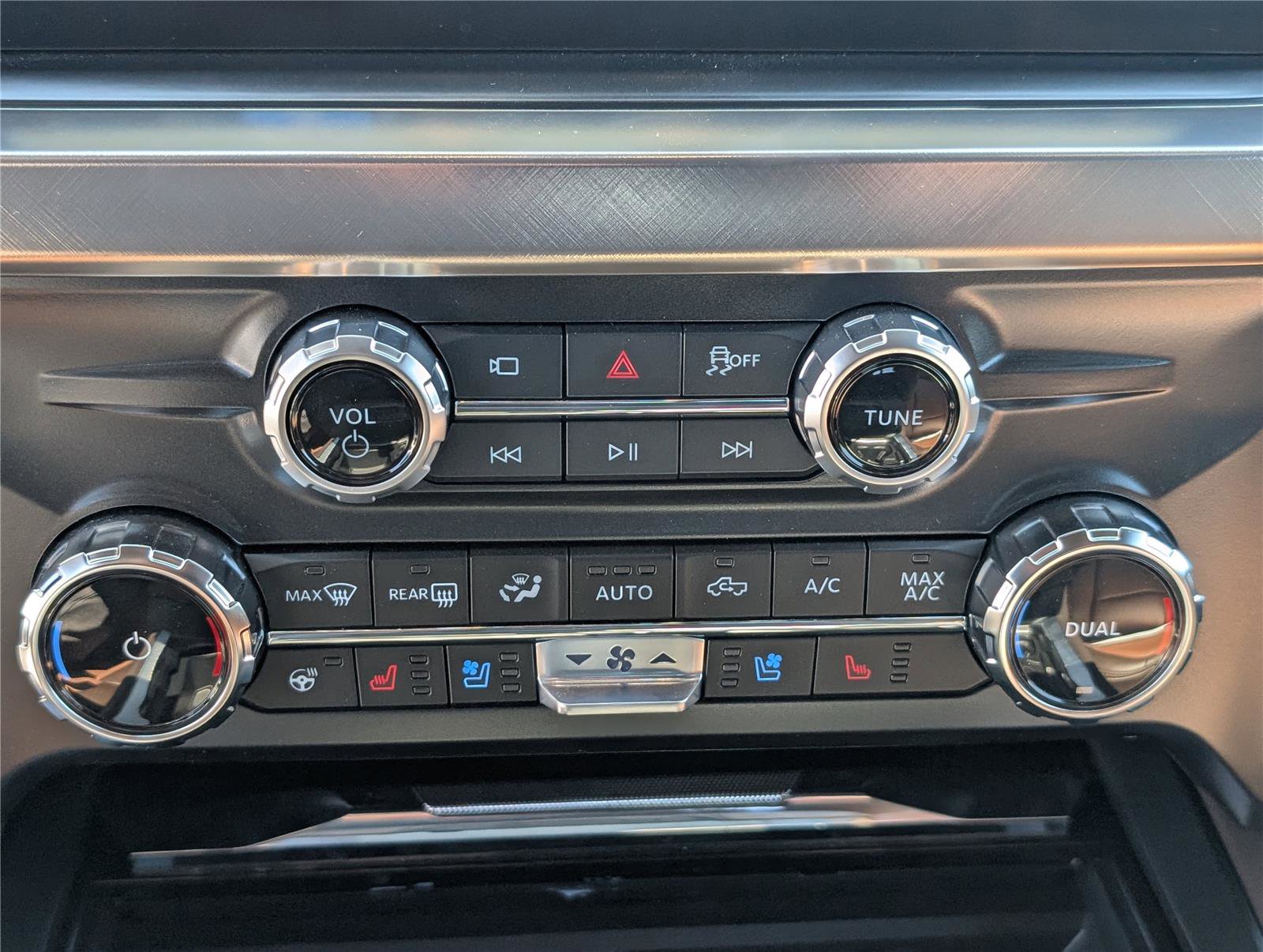 Used 2026 Ford F450 King Ranch w/ FX4 Off-Road Package image 36