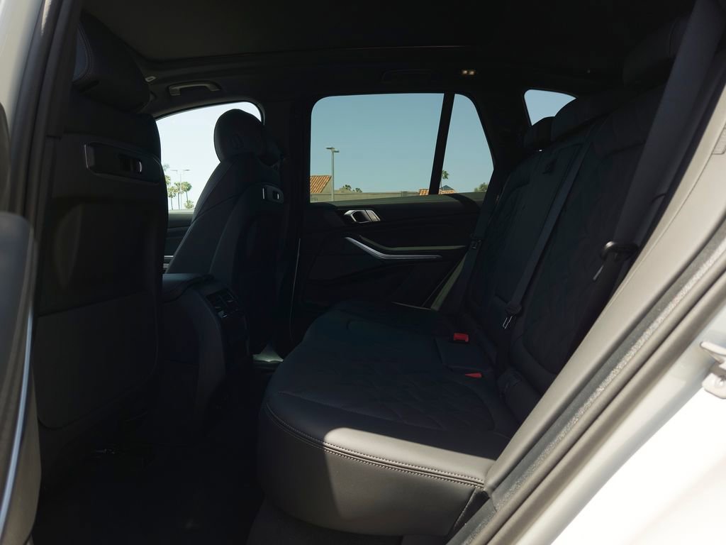 New 2026 BMW X5 xDrive40i w/ M Sport Package AWD/4WD image 9