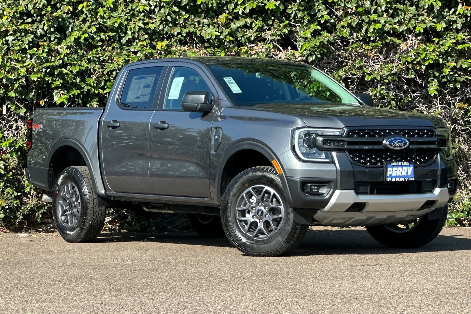New 2025 Ford Ranger XLT w/ FX4 Off-Road Package
