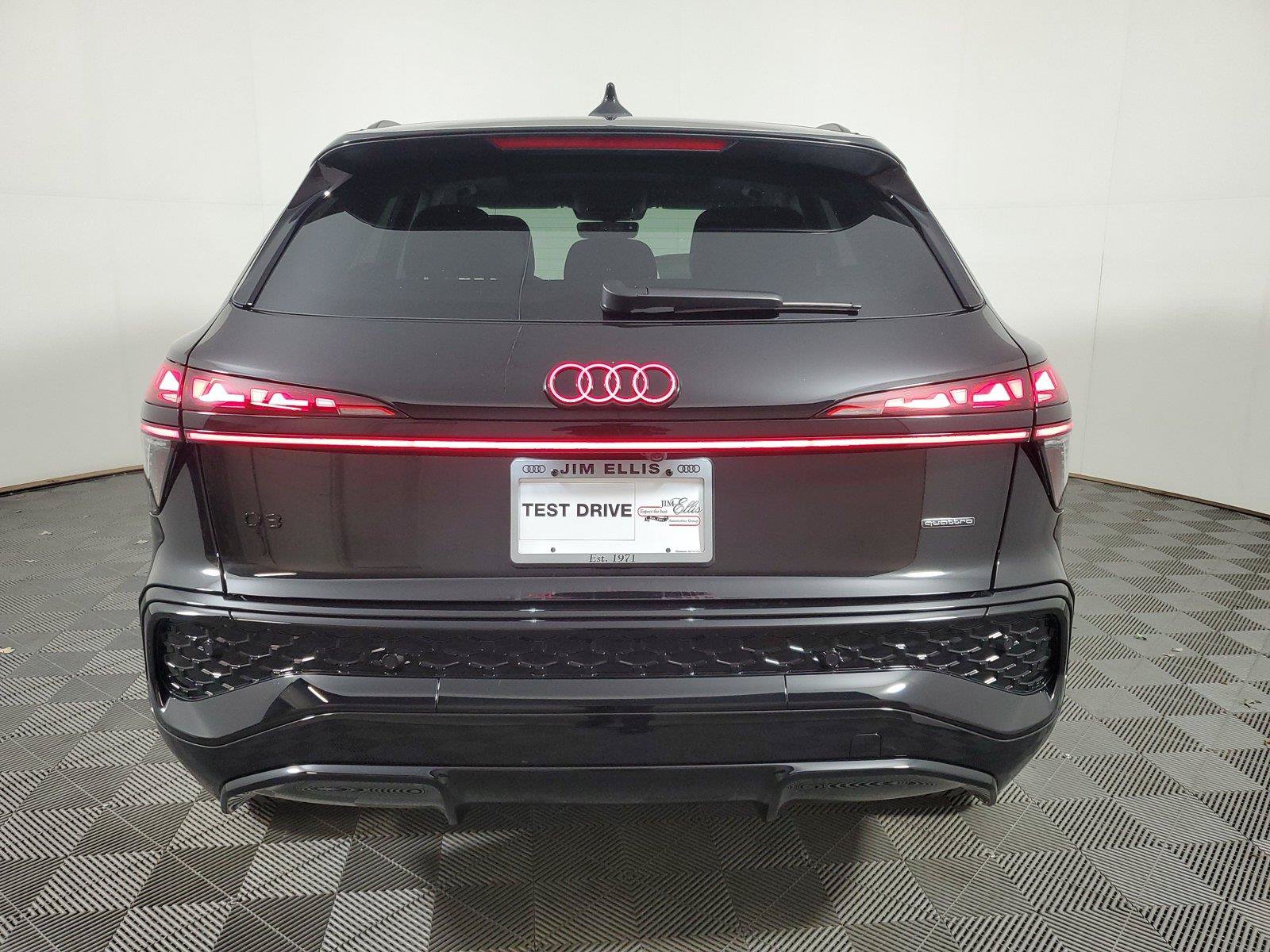 New 2026 Audi Q3 quattro 2.0T AWD/4WD image 6
