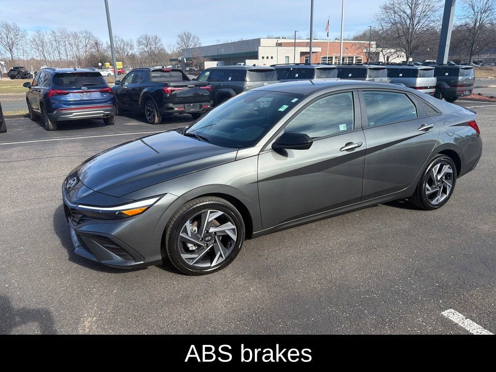 Certified 2025 Hyundai Elantra SEL image 7
