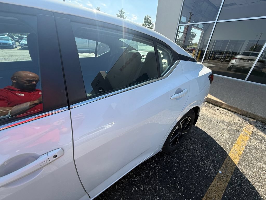 Used 2025 Nissan Sentra SV FWD image 35
