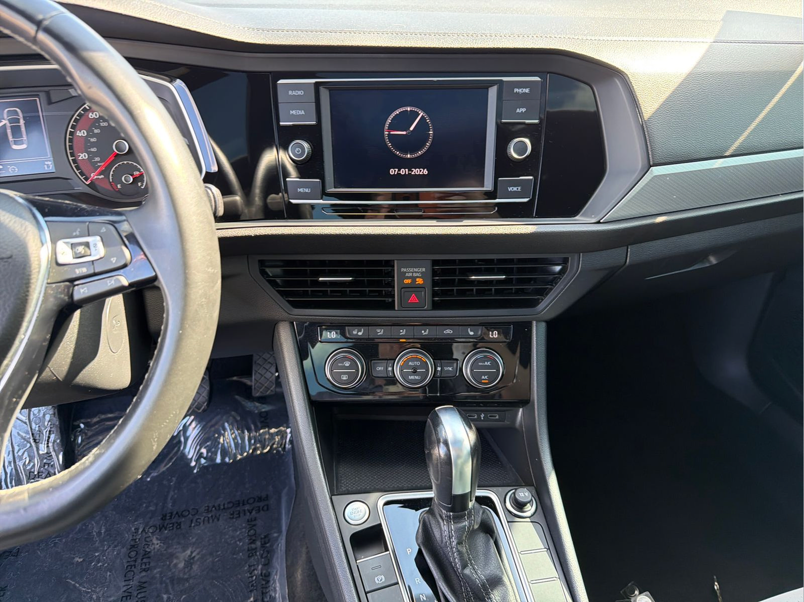 Used 2020 Volkswagen Jetta R-Line w/ R-Line Cold Weather Package FWD image 17