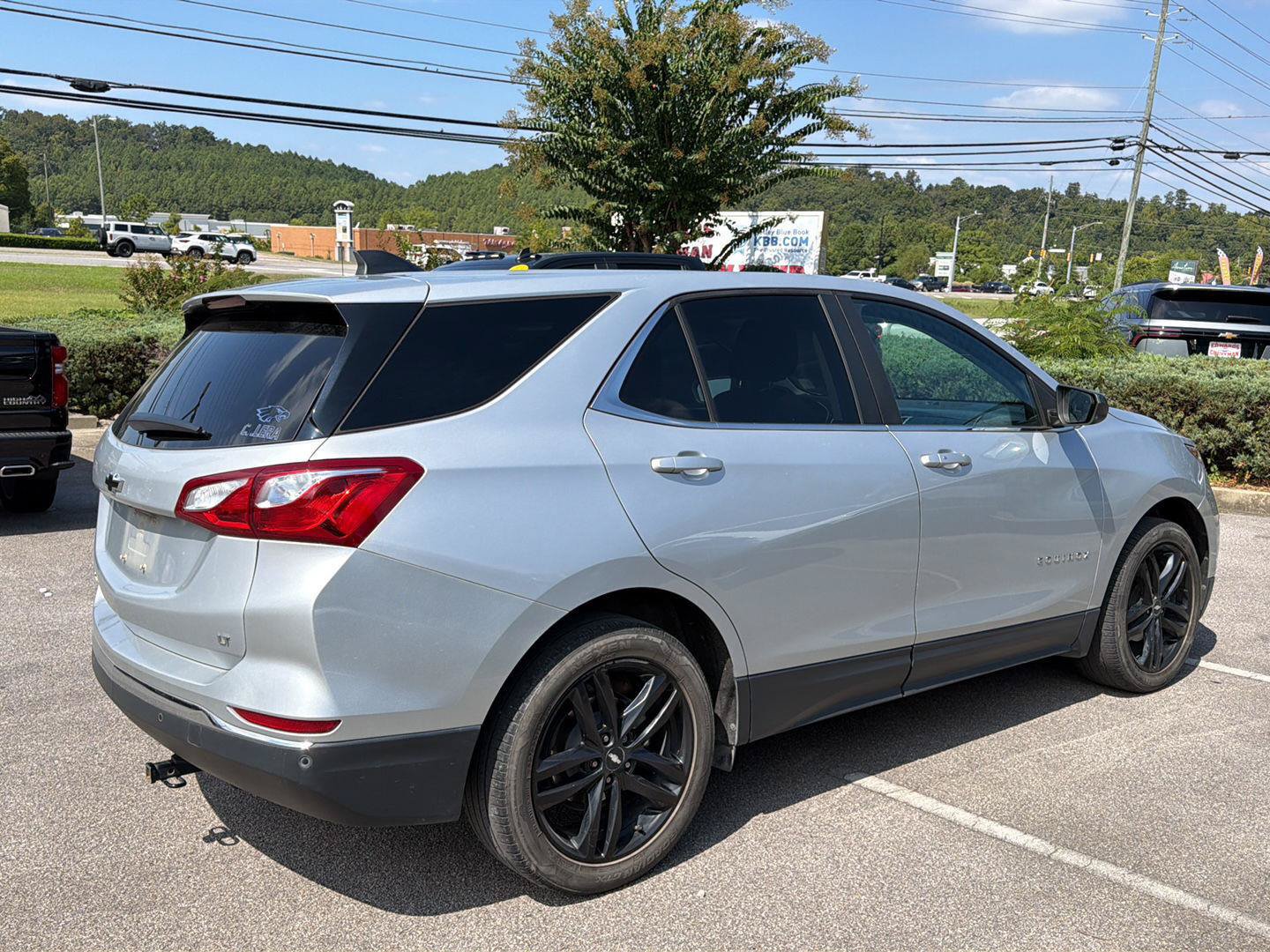Used 2021 Chevrolet Equinox LT FWD image 3