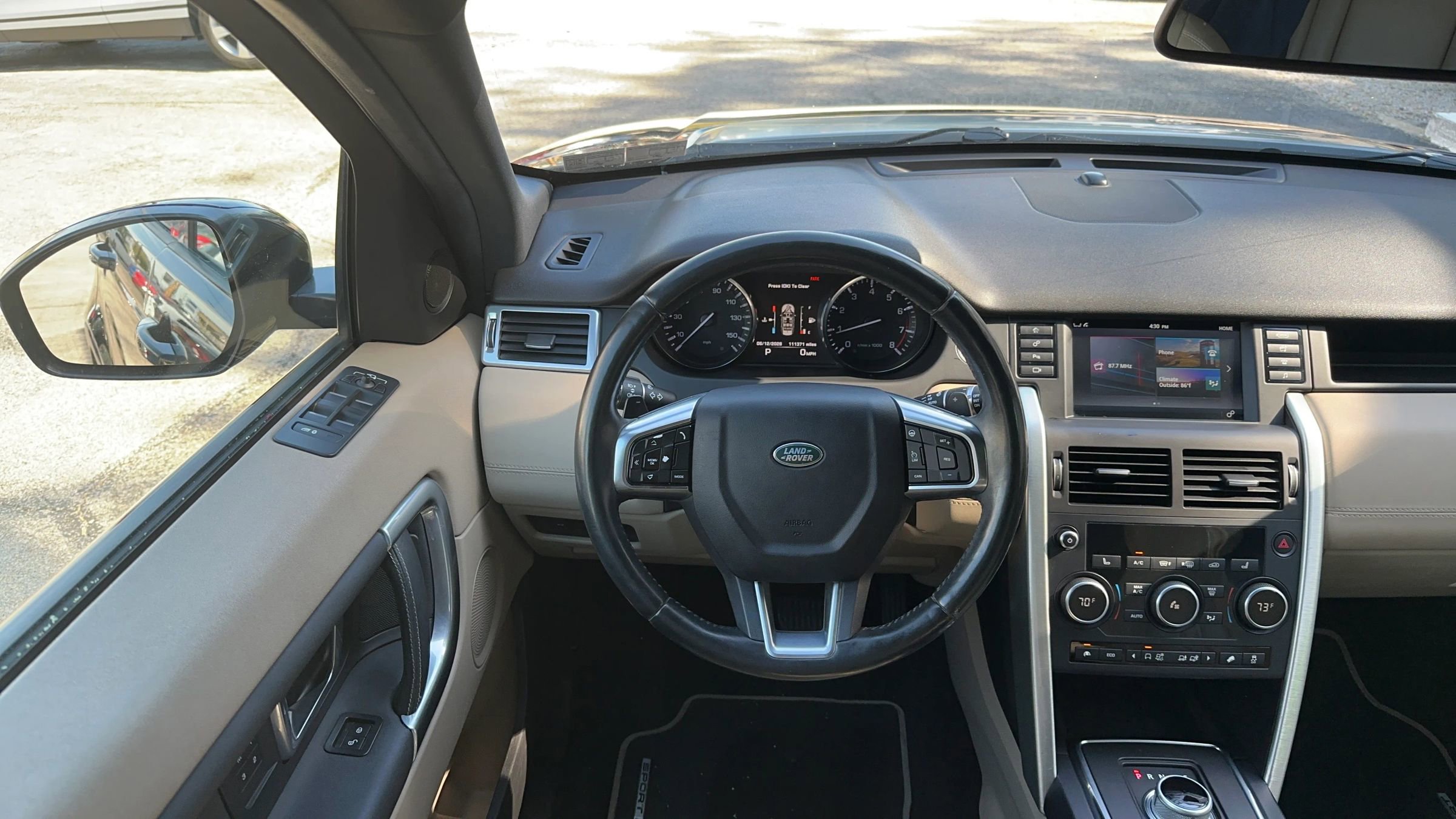 Used 2015 Land Rover Discovery Sport HSE AWD/4WD image 10