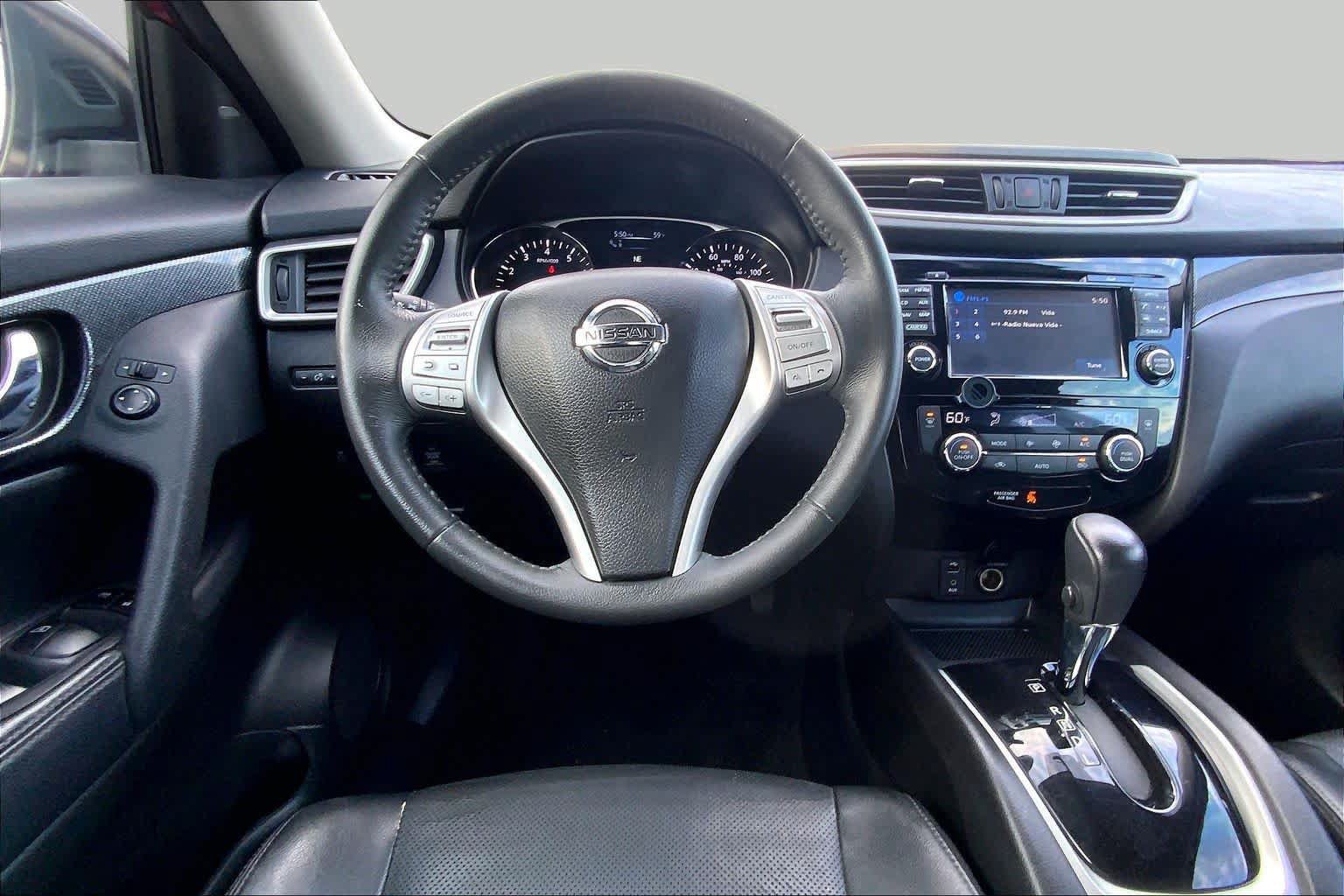 Used 2016 Nissan Rogue SL w/ SL Premium Package FWD image 6
