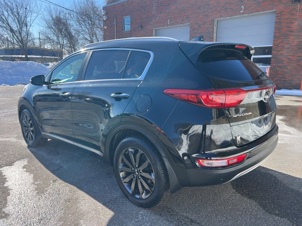 Used 2018 Kia Sportage EX w/ EX Sport Appearance Package image 3