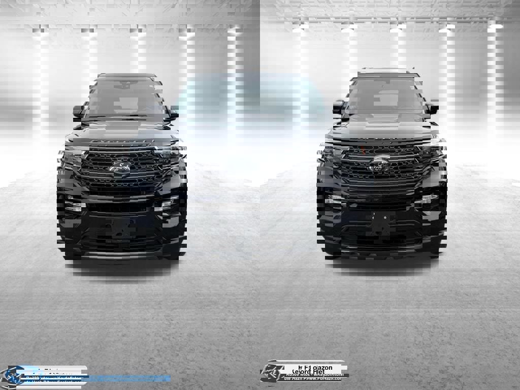 Certified 2022 Ford Explorer XLT w/ Equipment Group 202A image 2