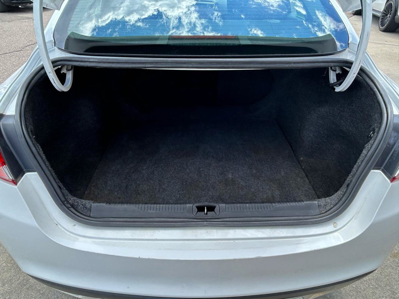 Used 2015 Chrysler 200 Limited w/ Convenience Group FWD image 17