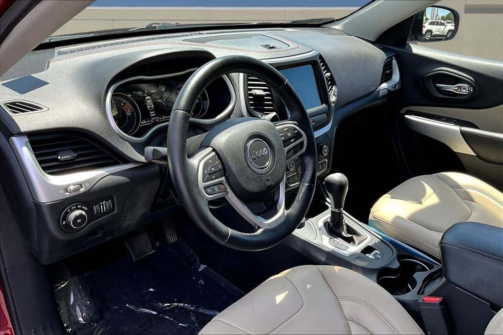 Used 2017 Jeep Cherokee Limited AWD/4WD image 19