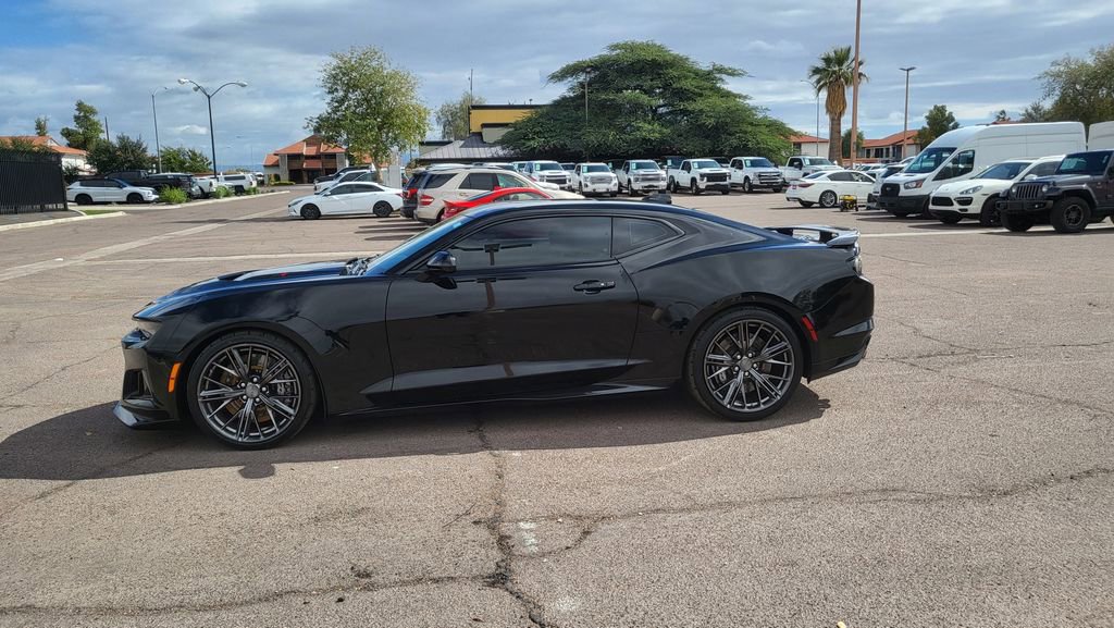 Used 2023 Chevrolet Camaro ZL1 image 5