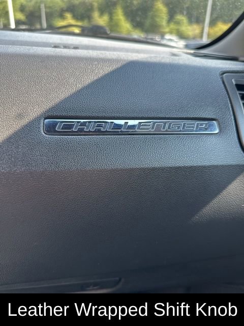 Used 2010 Dodge Challenger SE image 19