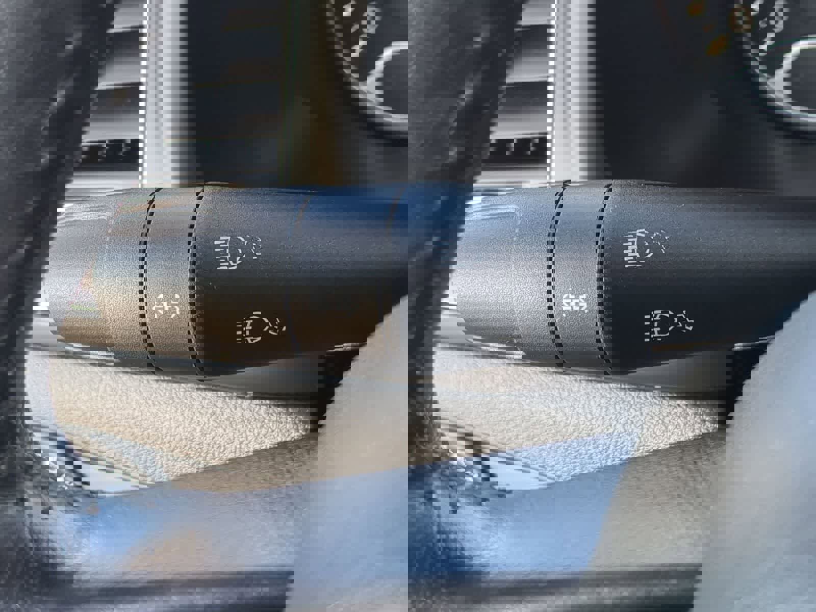 Certified 2021 Jeep Renegade Limited image 33